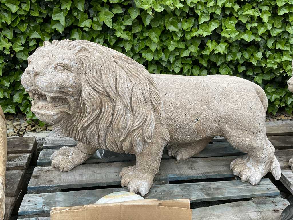 2 x lion debout L&R (antique)