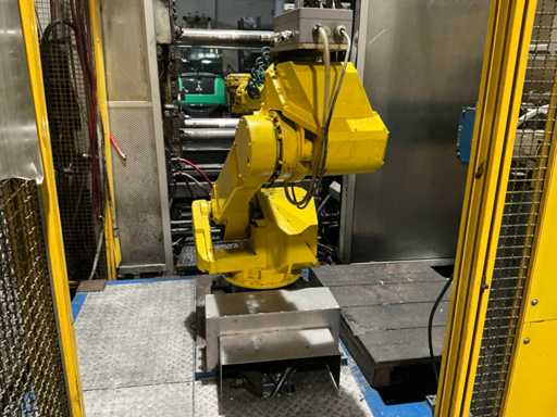 Fanuc M-710iC robot,