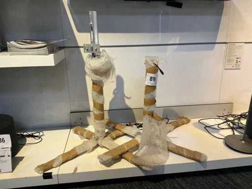 Tripod & support (3x)