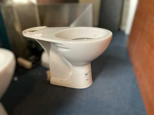 Sphinx duoblock closet