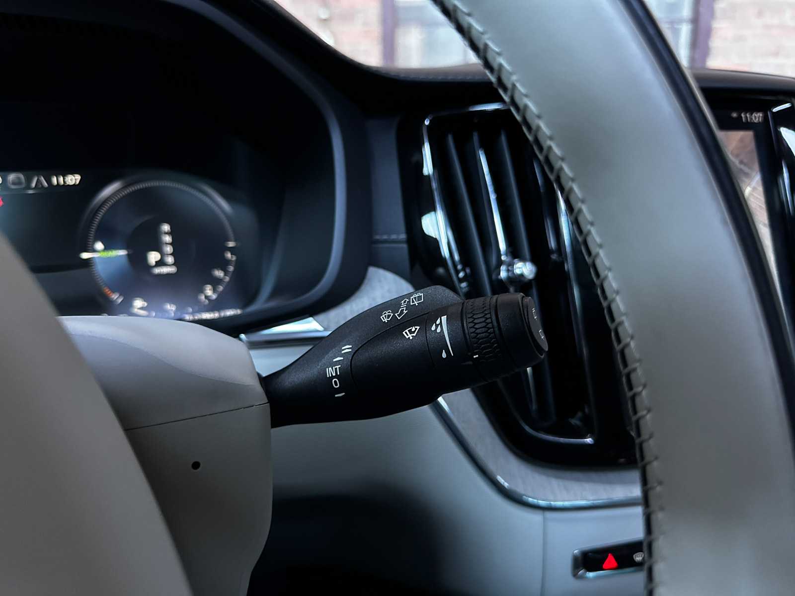 Volvo XC60 2.0 T8 Twin Engine AWD Inscription R-Design 303pk 2019, R-244-TZ