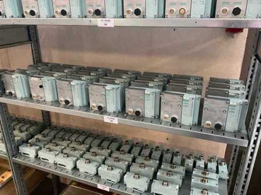 Système d’E/S multifonctionnel Siemens Simstic ET 200pro (28x)