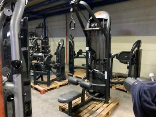 Matrix Aura G3 Lat pulley Krachtstation