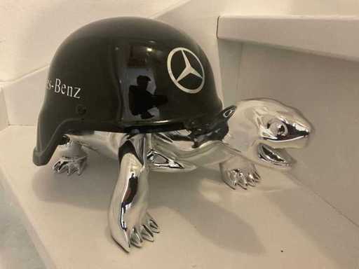 Mercedes turtle Sculptuur