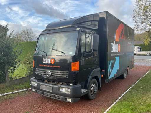 2011 Nissan Atleon truck