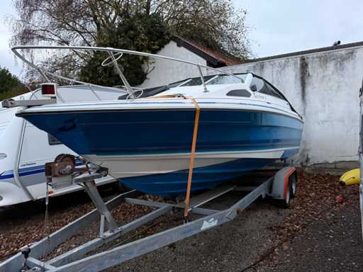 BAYLINER 2150 Capri sportboot inclusief aanhanger