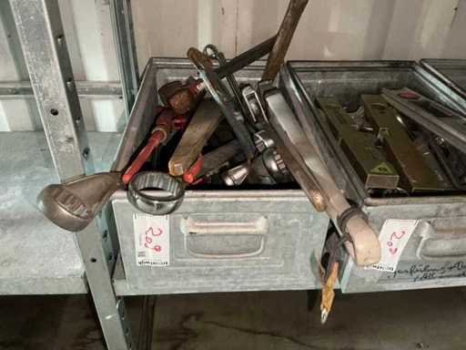 Bundle of hand tools