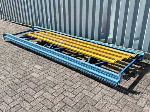 Étagère à palettes