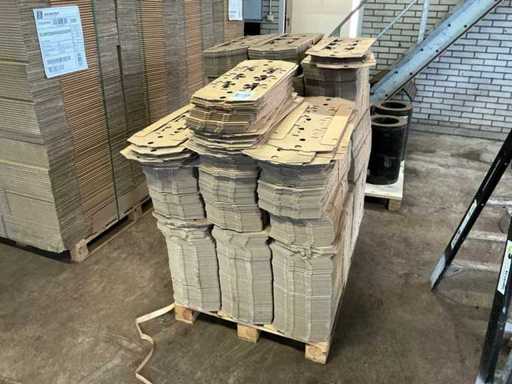 Partij kartonnen potplant trays