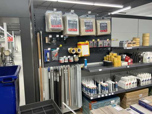 Contenuto del rack, pulizia e assemblaggio degli accessori