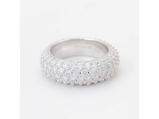 Witte alliance ring met rijen briljanten