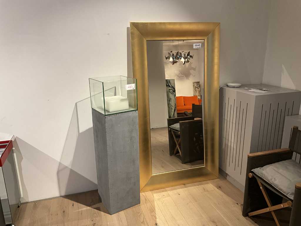Christine Kröncke Mirror + Lantern Column