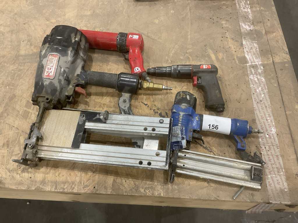 Divers outils pneumatiques (4x)
