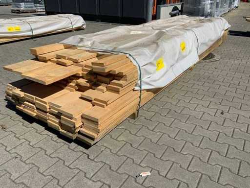 Mieszanka desek świerkowych 4000-4900x130-155x25-30mm