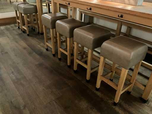 Hutten - Sgabello da bar in legno con seduta in pelle (8x)