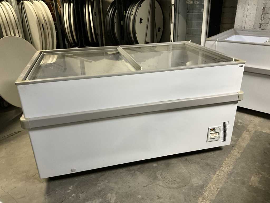 Freezer case INFRICO 750CHV/V