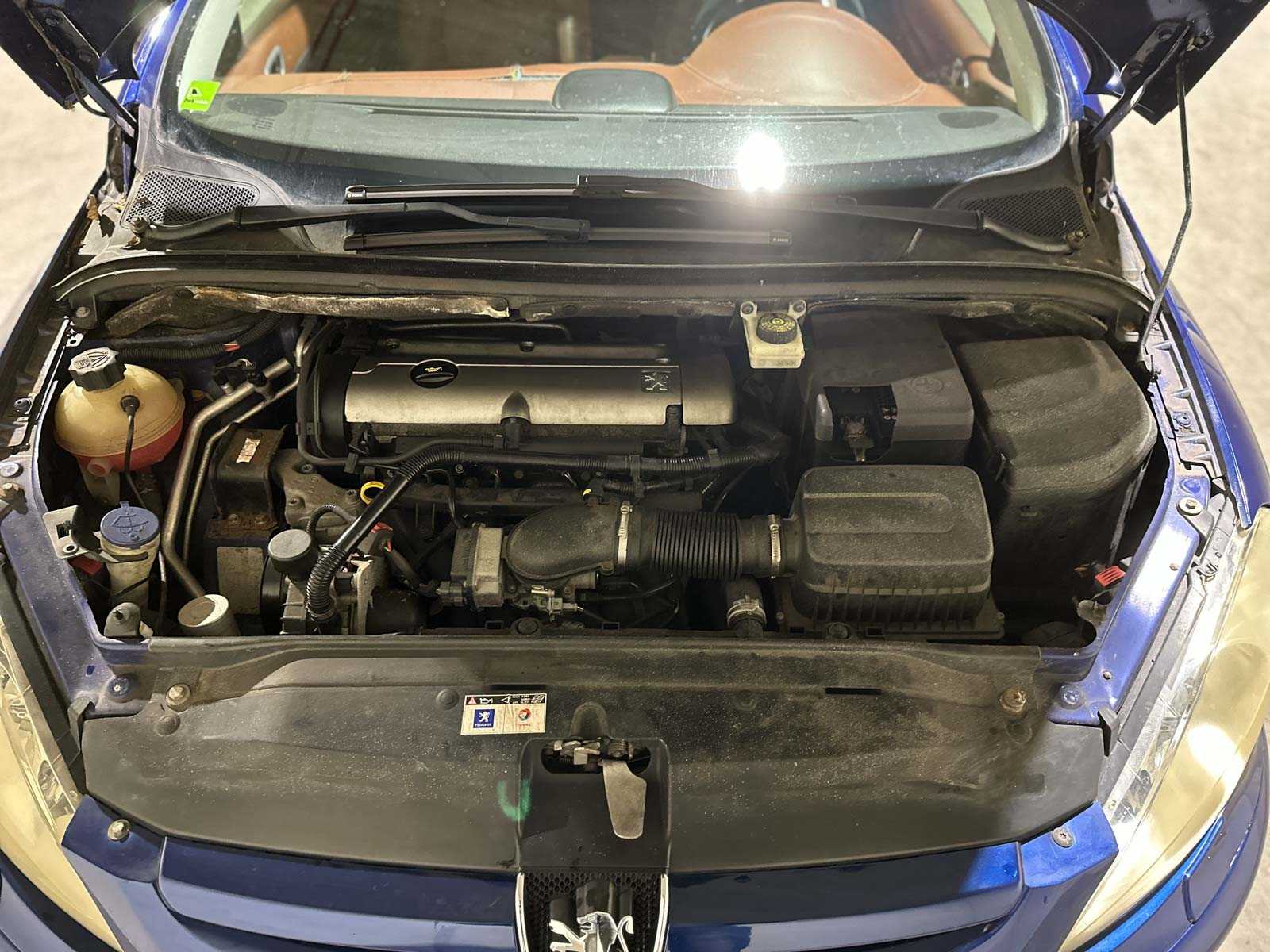 Peugeot 307 CC 2.0-16V 136pk 2005, 67-RG-XG