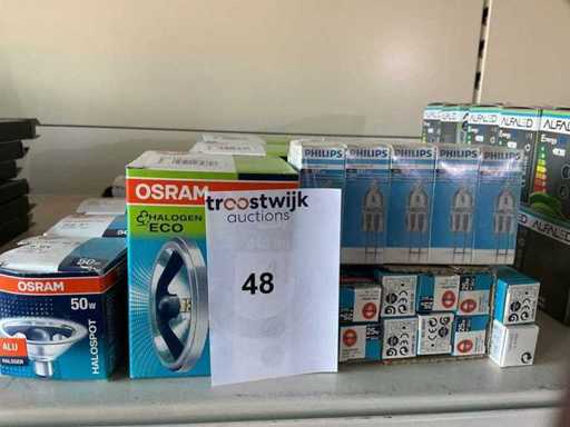 Partia różnych lamp, halogenowych i kapsułowych z reflektorami