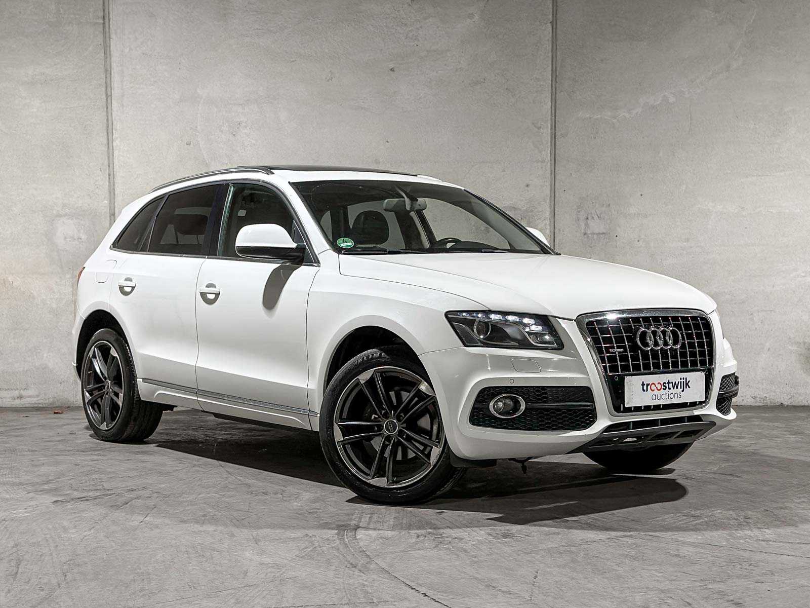 Audi Q5 3.2 FSI V6 Quattro Pro Line 269pk 2010, J-936-ZV