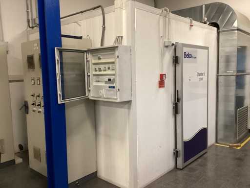 2500 DELTA CT Laboratory Testing Cold Room