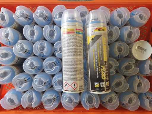 Miscela di varie bombolette spray