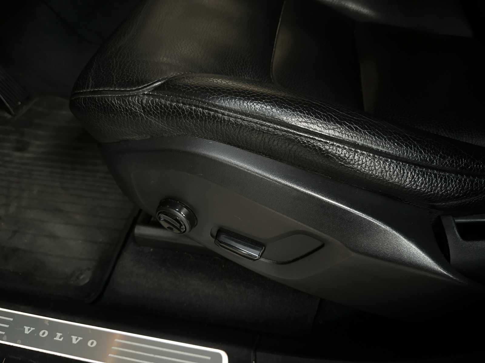 Volvo XC90 2.0 D4 90th Anniversary Edition 7p. 190PK 2019 (Origineel-NL), XG-827-B