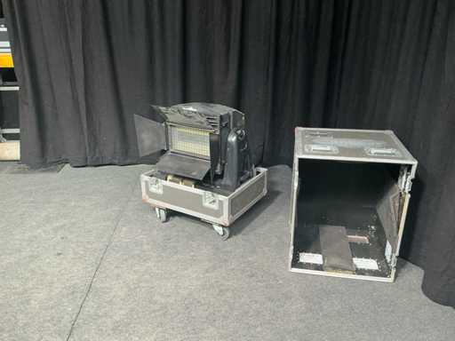 Studio Due City color 1800 HMI Spotlight