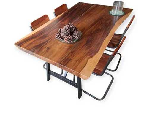 Goldstar - DiningTable