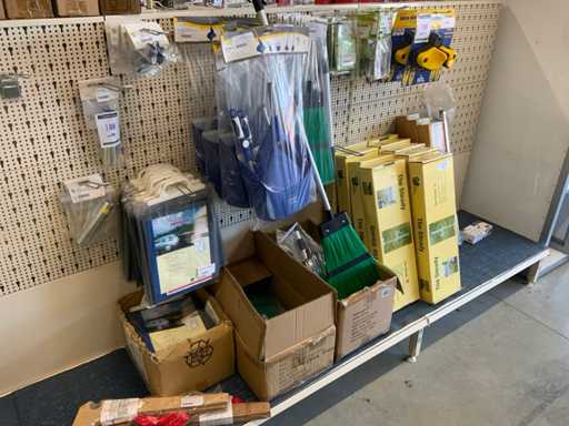 Série d’objets ménagers pour caravanes