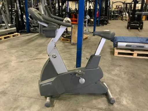 Life Fitness 95ci sliverline upright Trainer