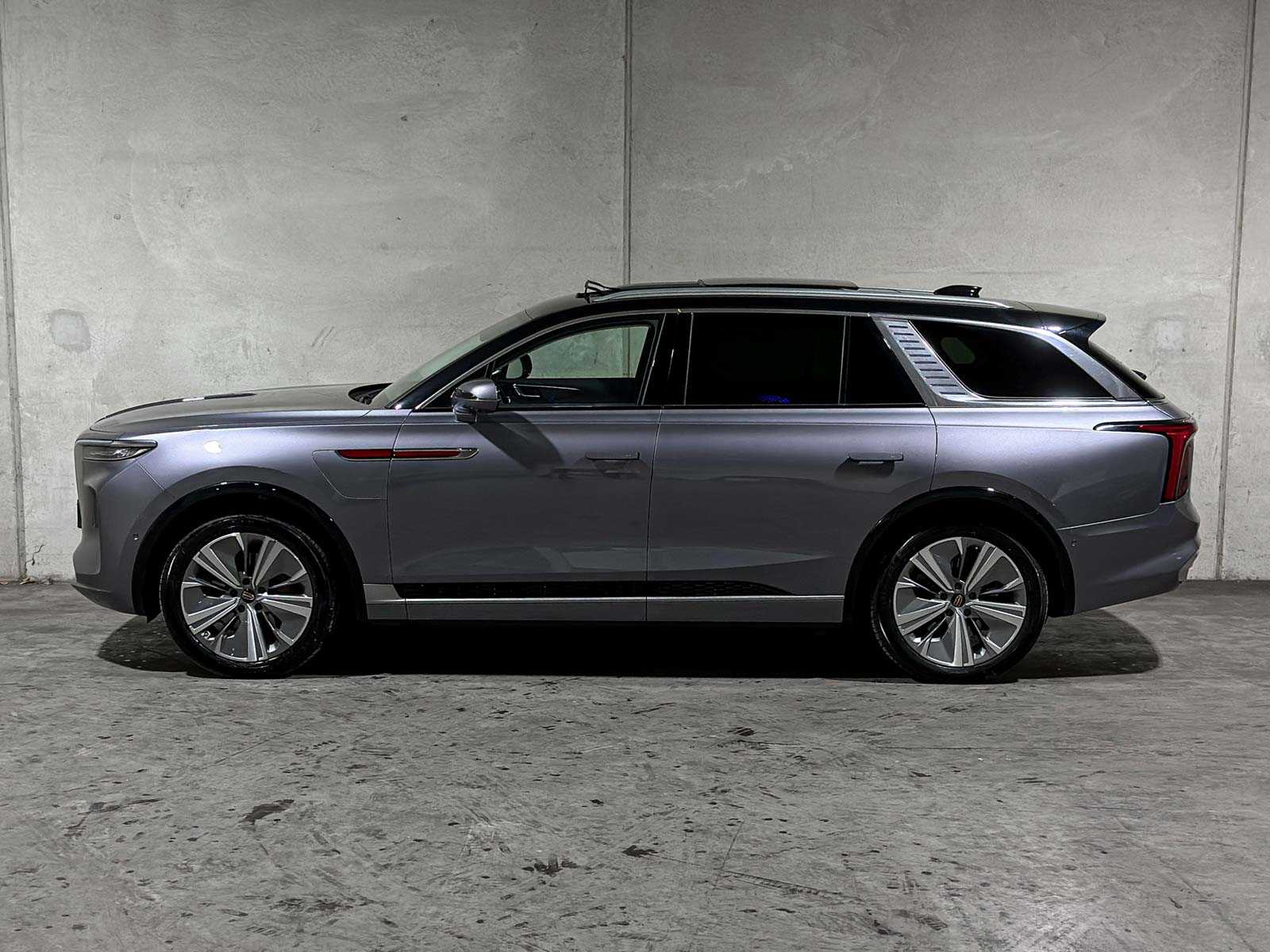 Hongqi E-HS9 Executive 99KWH 551pk 2025 (Origineel-NL+1e eigenaar), HNH-93-T Fabrieksgarantie