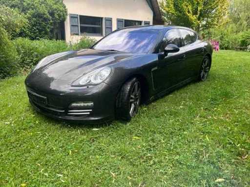 2012 Porsche Panama 4 Platinum Edition Auto