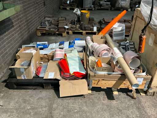 Jako Machine bestickering + typeplaatjes