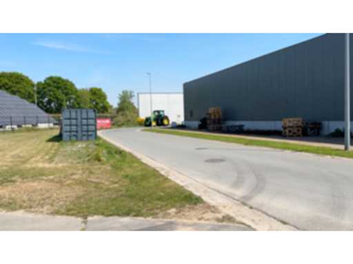 fe1e0697-52ee-4c12-aa4a-619d968adbcd.mp4