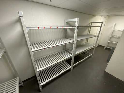 Cambro - Rega?y plastikowe