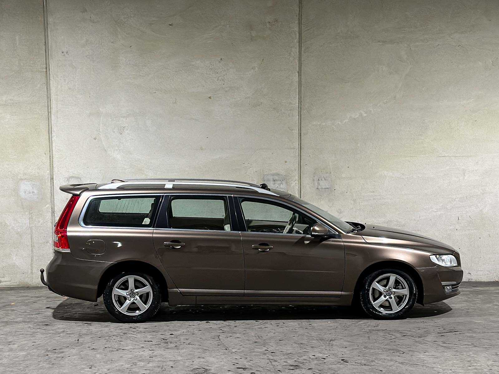 Volvo V70 2.0 D4 Summum 181pk 2015 (Origineel-NL), GB-859-B