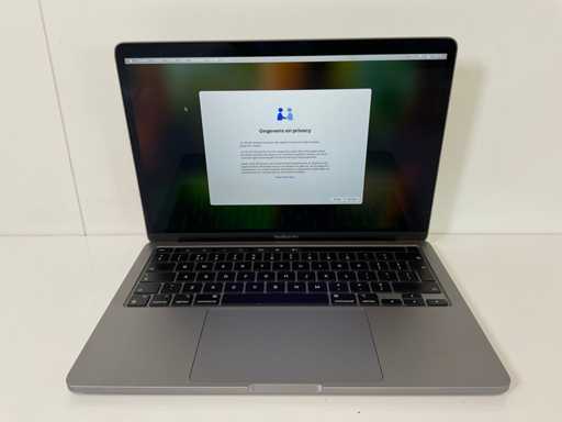 Apple MacBook Pro 13", Apple M1, 8 GB di RAM, 251 GB di laptop NVMe