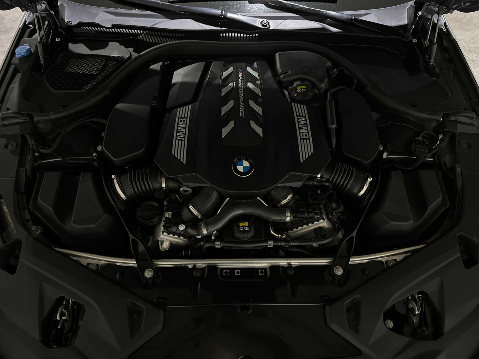 BMW M850i xDrive 4.4 V8 High Executive 530hp 2022 G16 8-series Gran Coupe, GHF-05-B