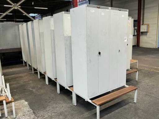 Dulapul cu 4 uși (7x)