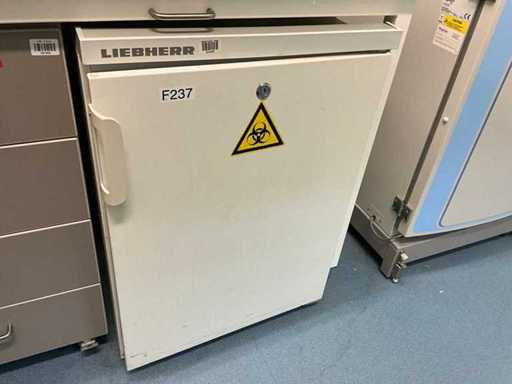 LIEBHERR Réfrigérateur de laboratoire