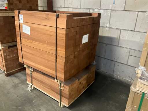 Trave in legno duro (372x)