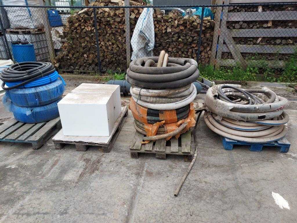 HD hoses and 2 water tanks 200L in polyester