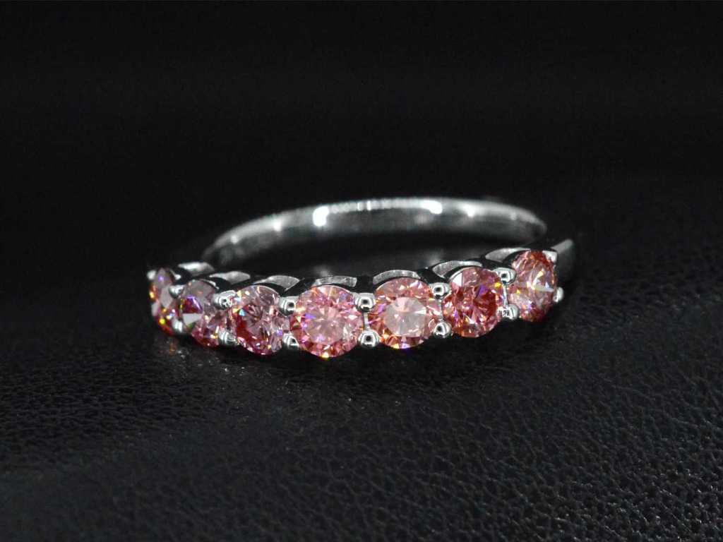 Ring aus Weißgold mit fancyfarbenem rosa Diamanten 1,30 Karat