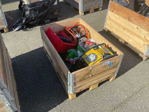 Różni producenci, w tym jednostka napędowa hydrauliczna ATLAS COPCO (2x), w tym akcesoria