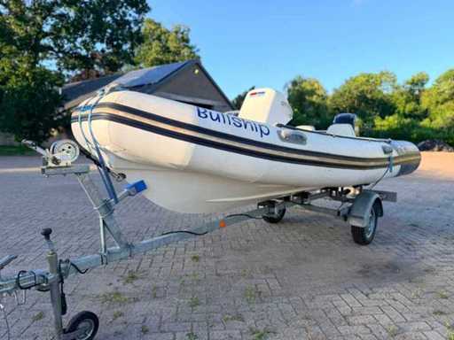 Valiant V450 with trailer
