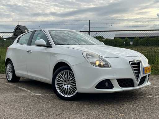 Alfa Romeo - 2011 - Giulietta - 1.4 TURBO Distinctivă - Mașină