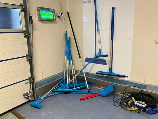 Various cleaning materials