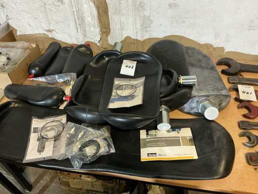 Parker Hydraulic accumulators (11x)