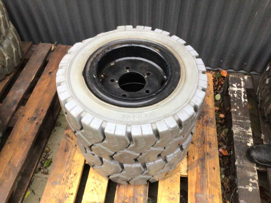 Solideal - 23x10 Magnum with rim - Forklift / aerial platform tyres / wheels (2x)