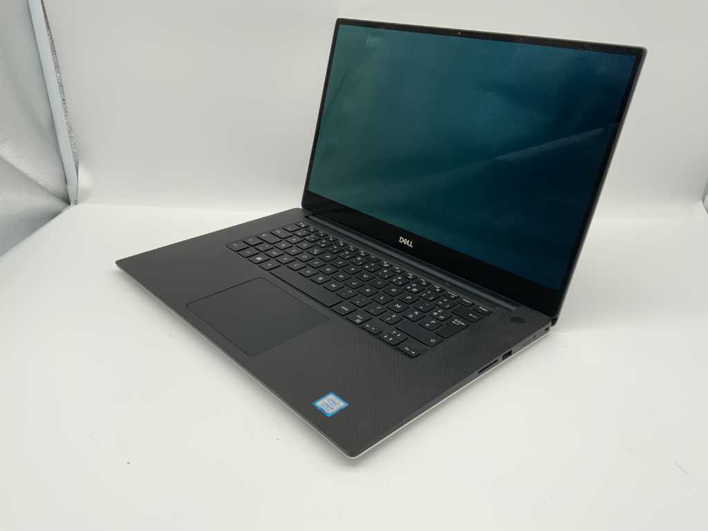 Dell XPS 15 7590 15.6 Core TM i9 9th Gen 32 GB RAM 1 TB NVMe